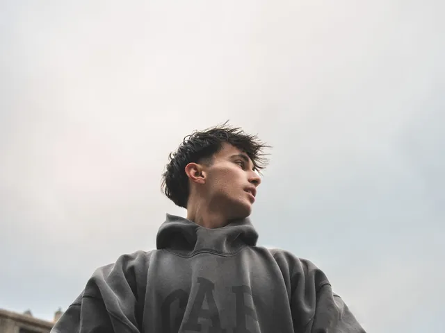 Casual urban fashion in a knit hoodie